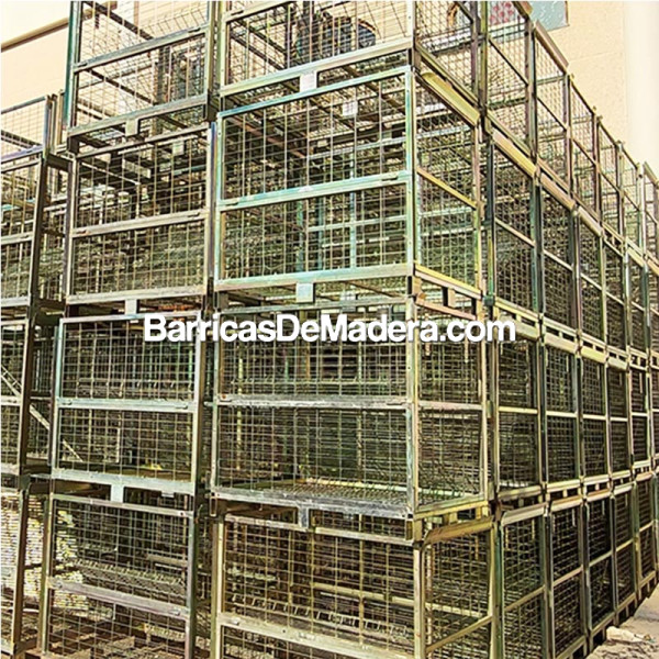 100-2025 Lote de 110 jaulones metálicos para 588 botellas bordelesas